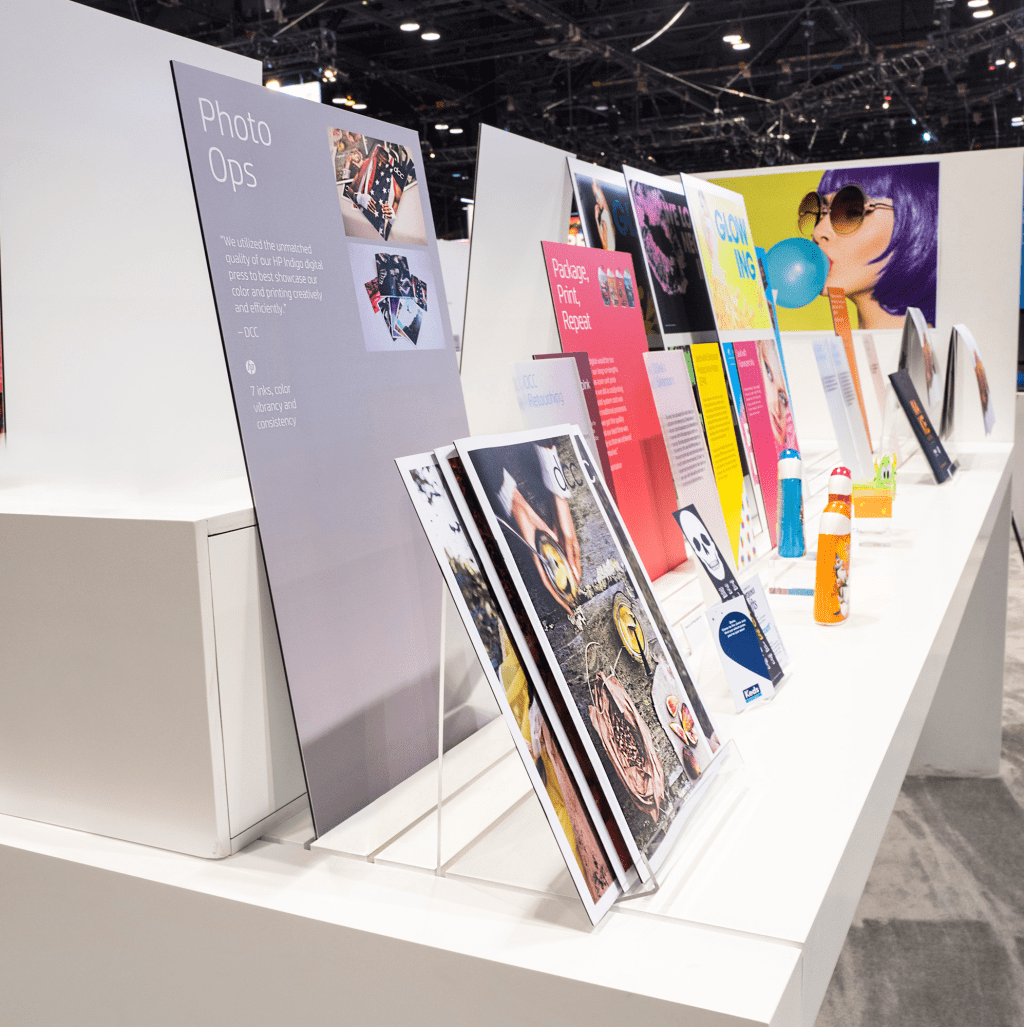 HP Print 17 Exhibit Table Top